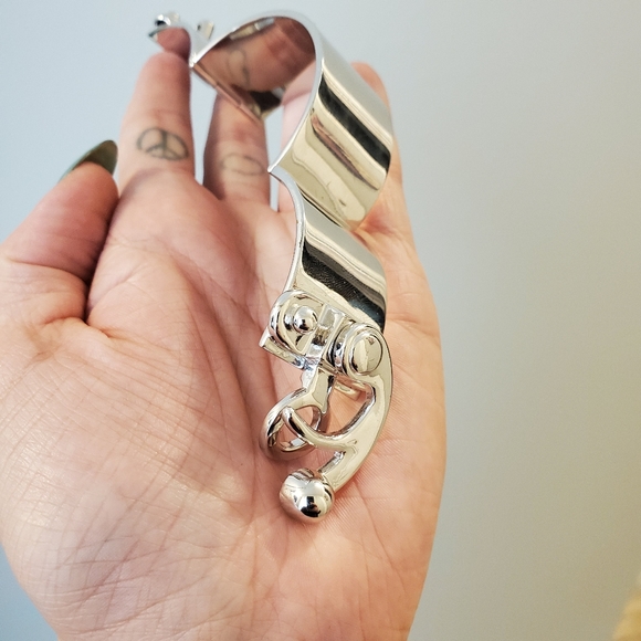 EDDIE BORGO Silver hook cuff - Picture 5 of 5